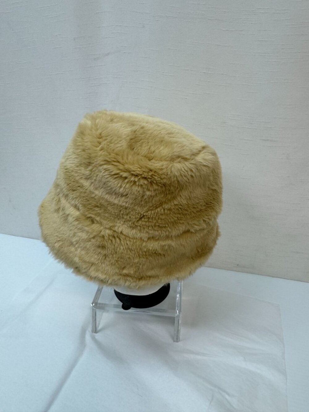 Womans  Plush Camel Faux Fur Bucket Hat